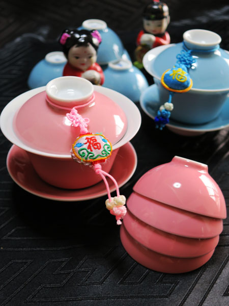 中国茶器セット「蓋碗と茶杯／桃」【ご予約受付中】 1