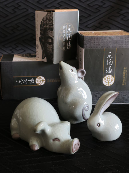 中国茶道具「茶玩具／青磁のこぶた」 2